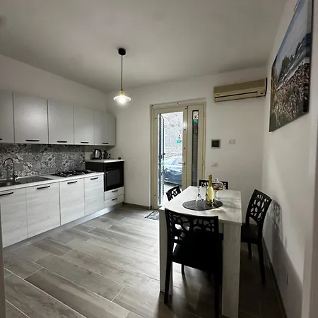 Taormina Beach Apartment Apartment *