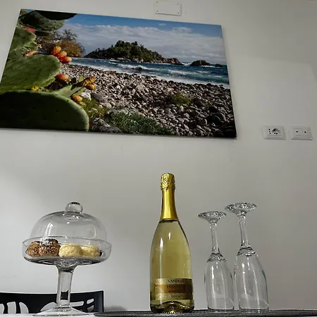 Taormina Beach Apartment Apartment *